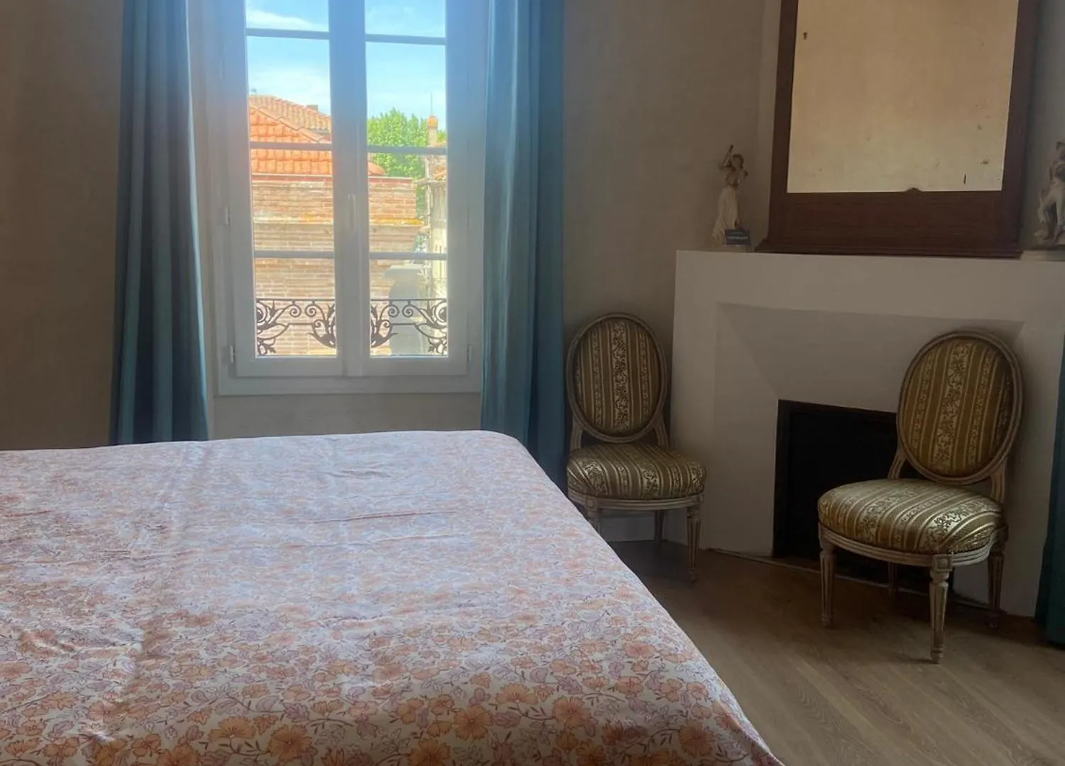 Chambre Privee Dans Maison De Ville Du Xviiie Siecle Carbonne Franciaország