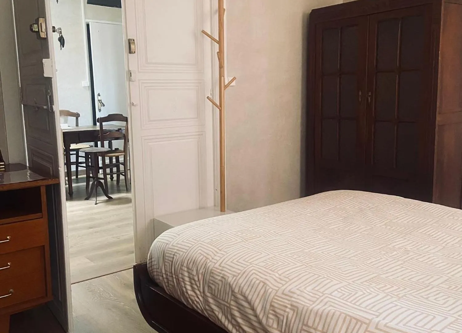 Chambre Privee Dans Maison De Ville Du Xviiie Siecle Carbonne 0*,